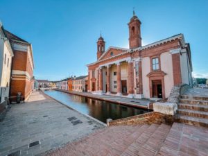 Quali sono le cose da vedere a Comacchio in una giornata