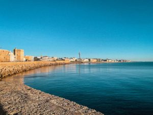 Qual è l'aeroporto più vicino a Cadice